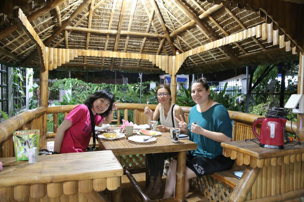Dee Guest House มักตัน ภายนอก รูปภาพ
