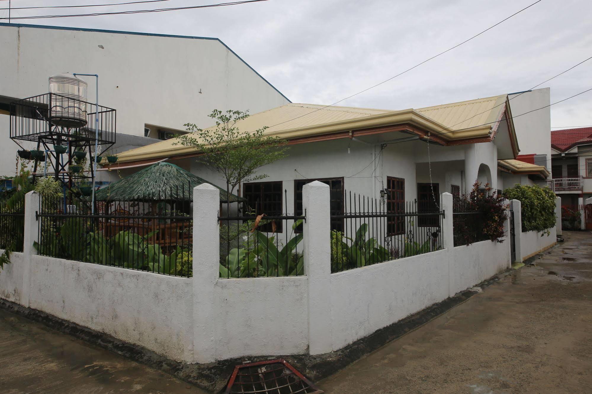 Dee Guest House มักตัน ภายนอก รูปภาพ